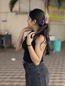 SanskariSexxy Public Foto 2