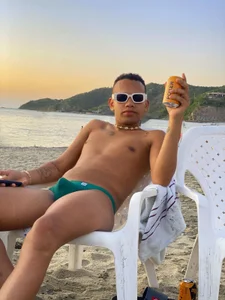 Jake_Thomas Green thong, on the beach! 🏖️🌊 Poză 4