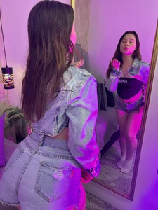 Roxie-Summers11 You like my outfit?💥✨ Gambar 6