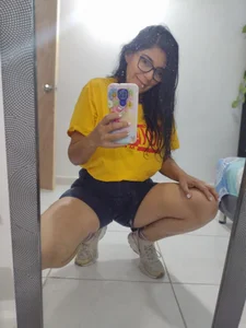 Khalifa_Mature natural beauty a casual day Pic 3