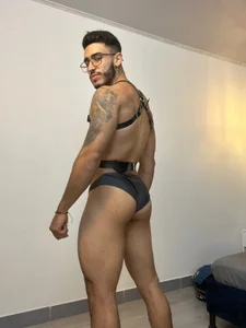 Liam_Kleiin Arnes รูป  2