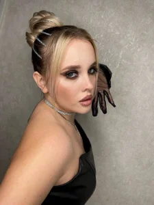 CatherineLine Public Pic 8