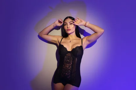 AbbyDalton E L E G A N C E Foto