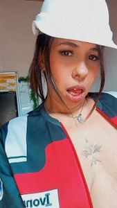 Ivon_C Public Pic 8