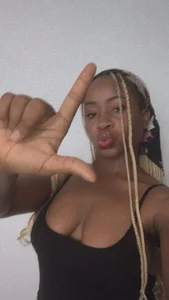 MISSMAYSROOMのLike me.の 2枚の写真