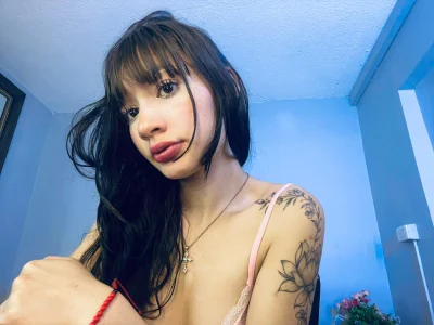 Naga slika XXX Meroline_Kiss' 2