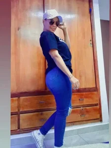 Entrenando duro para mantener esta cola bien firme... 🍑 de ZoeVibe_2306  2 Imagens