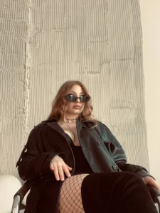 BeatriceBinocheの👄👄👄の 2枚の写真