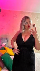 KriisKiss sweet milf Chris Billede