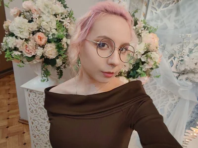 JasmineMilko I pretend to be smart Pic 6