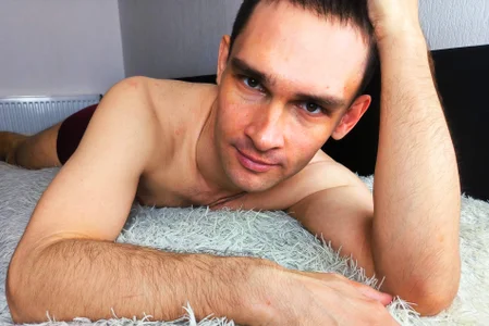 DavidCarroll ❤️⭐I'M LYING IN MY PANTIES Pic 2