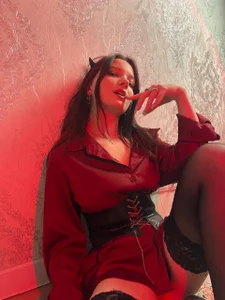 AuroraKane Public Pic 4