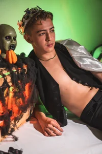 Lian_Miller1_のUr king is here 👑の枚の写真