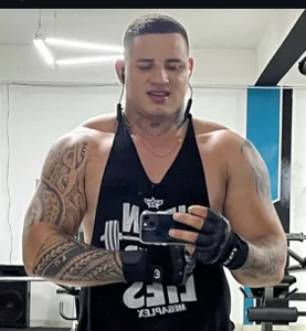 Milanthompson2025: Public ( фото)