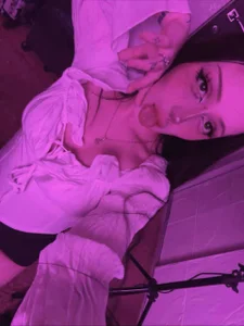 Lolykari Bored at home Pic 3