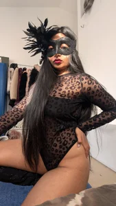 AmiraParNuit_ Public Immagine  4