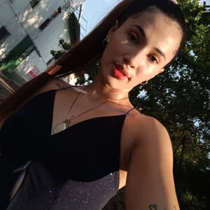 HAPPY BIRTHDAY TO ME🎉🫰🏼 de -Nicol  7 Imagens