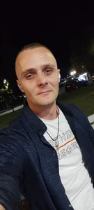 Public de Ethan_G_  2 Imagens