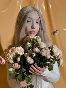 Evelyn_Neal flower Pic 2