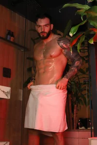 OLIVER_COLTのKnow meの 5枚の写真