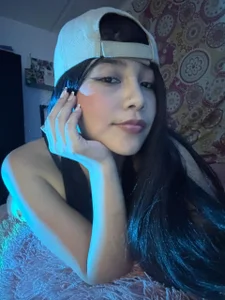 Rosie_Jones_ Public Pic 7