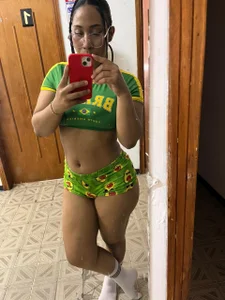 KarlieMoore green Poză 3