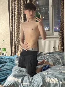 just me de tommy_colson  3 Imagens