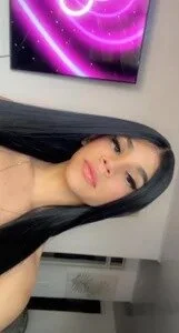 cris_tsdollx Public Gambar