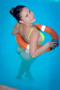 TaylorEvanss giving my body sunny  4টি ছবি