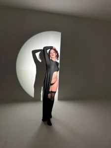 MaraVelvett Seductive Shadow Pic