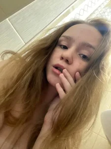 Messy Hair, Soft Mood 🤎 de VirginaCoty  5 Imagens