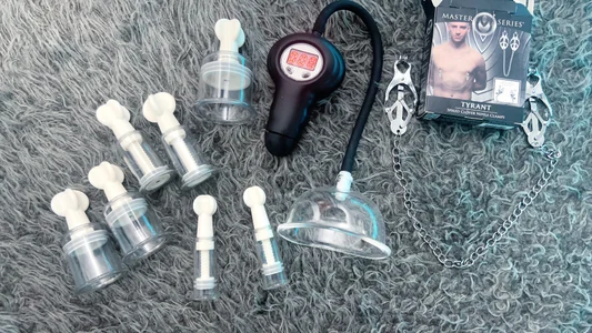 alison_slave My new punish toys:)🔥😈 Pic