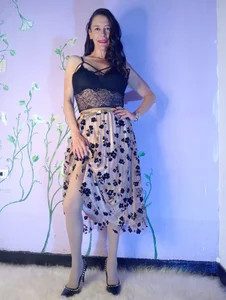 LeanaMaturee 💋 I want to get to know you… come say hi 😘👀 Εικόνα