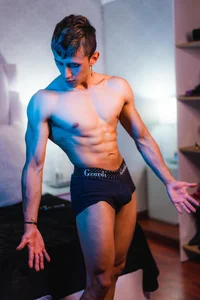 Tommy_Bred Public Foto 5