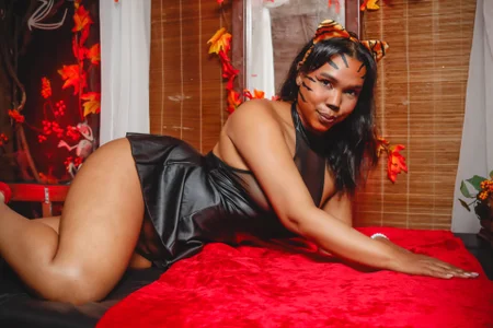AntonelaVargas Happy Halloween Pic 2