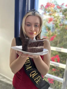 _blowjob_queenのBirthday Queen 25.02の 4枚の写真