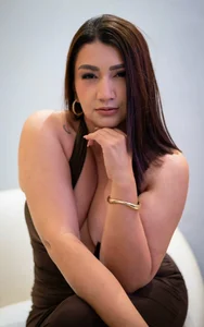 victoria_bourne captivating look slika 3