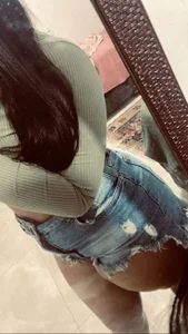 Bold-latinaa Public รูป 