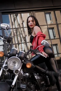 Yasmin777_ Public Pic 3