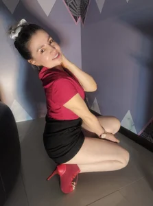 Kendal_Busgter Red heels, just like the fire of eroticism within me🔥 Pic 5