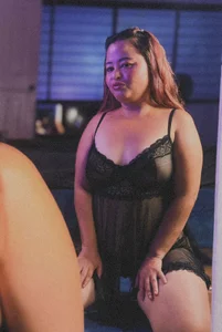 Alana_Petite_ Public Pic 3
