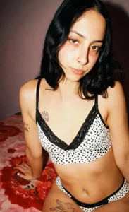 Liz021 Grátis Pic 2