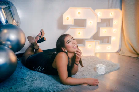 Isabella_dior Happy Birthday Me Pic 2