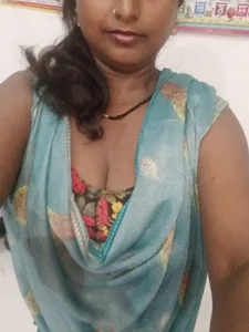 Mnisha6619 Public Pic 3