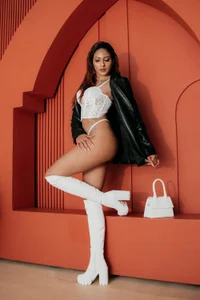 TaniaSmith1 kullanıcısının Visual Charm💖 albümü -  5 fotoğraf