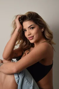 Ameliadickens a little serious Pic