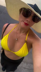 princess_anny5 a nice vacation on the beach, how I enjoy the sun, sand, the sea and the tan🏝️  3. fénykép