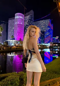 LinaRivse Public Immagine 