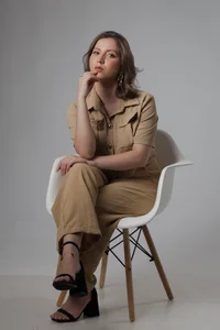 Brunetthe Public Pic 2