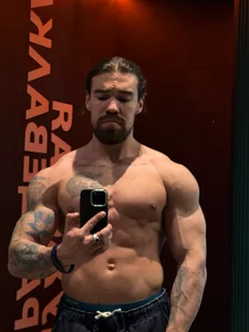 Karlos_Ripped_ Public รูป  3